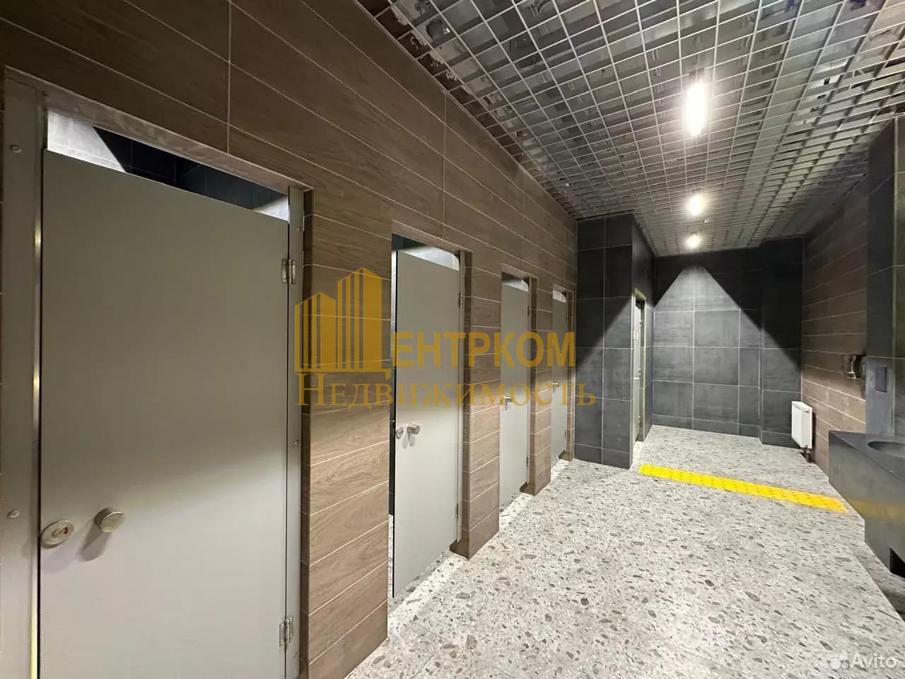Торговое помещение 2 000 м², за пределами Ростова